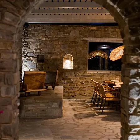 Ohana Paros *